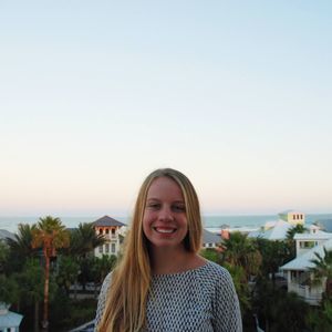 Meet your Posher, Abigail