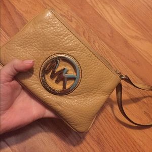 Gently used authentic Michael Kors wristlet