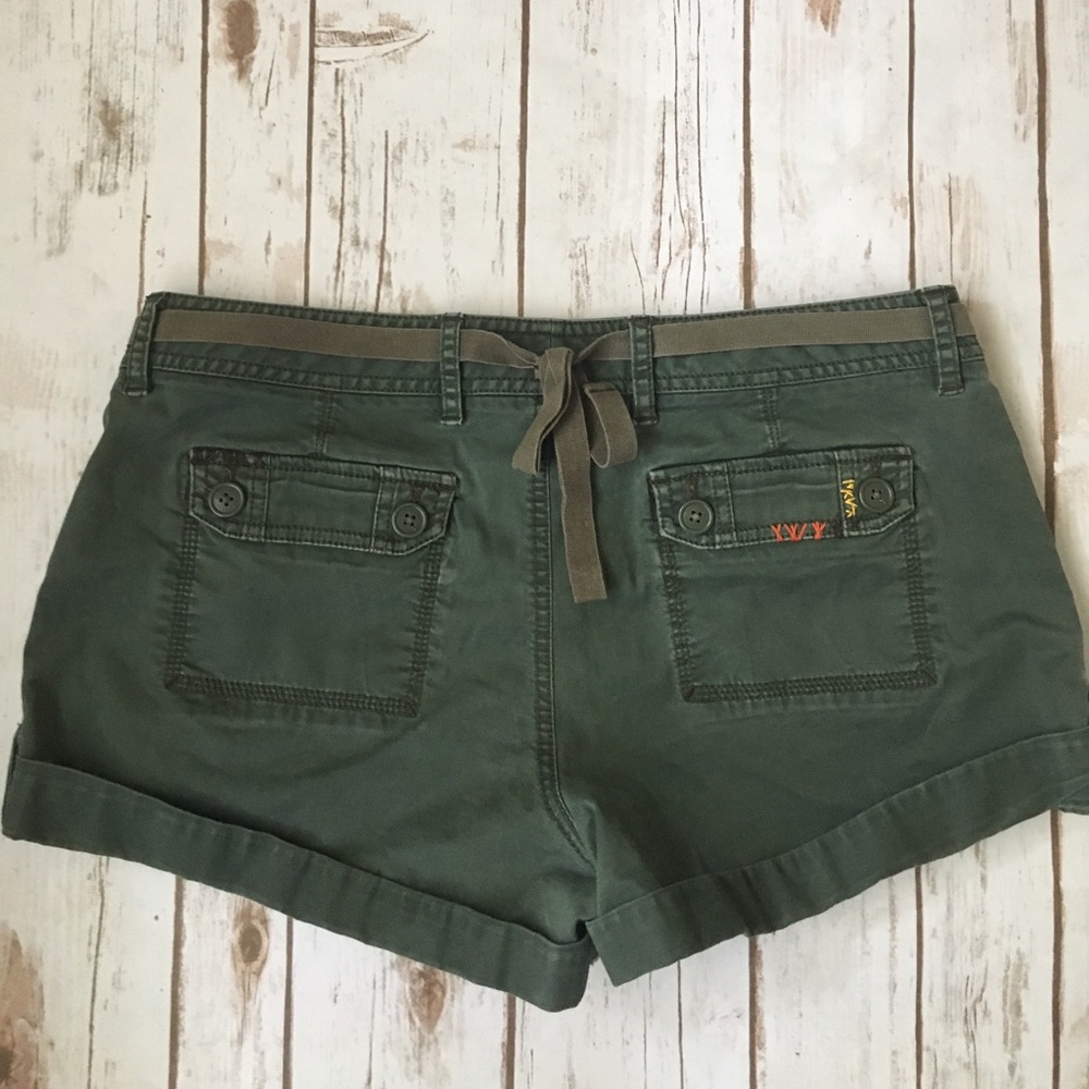 Juicy couture shorts size 10 - Picture 5 of 5