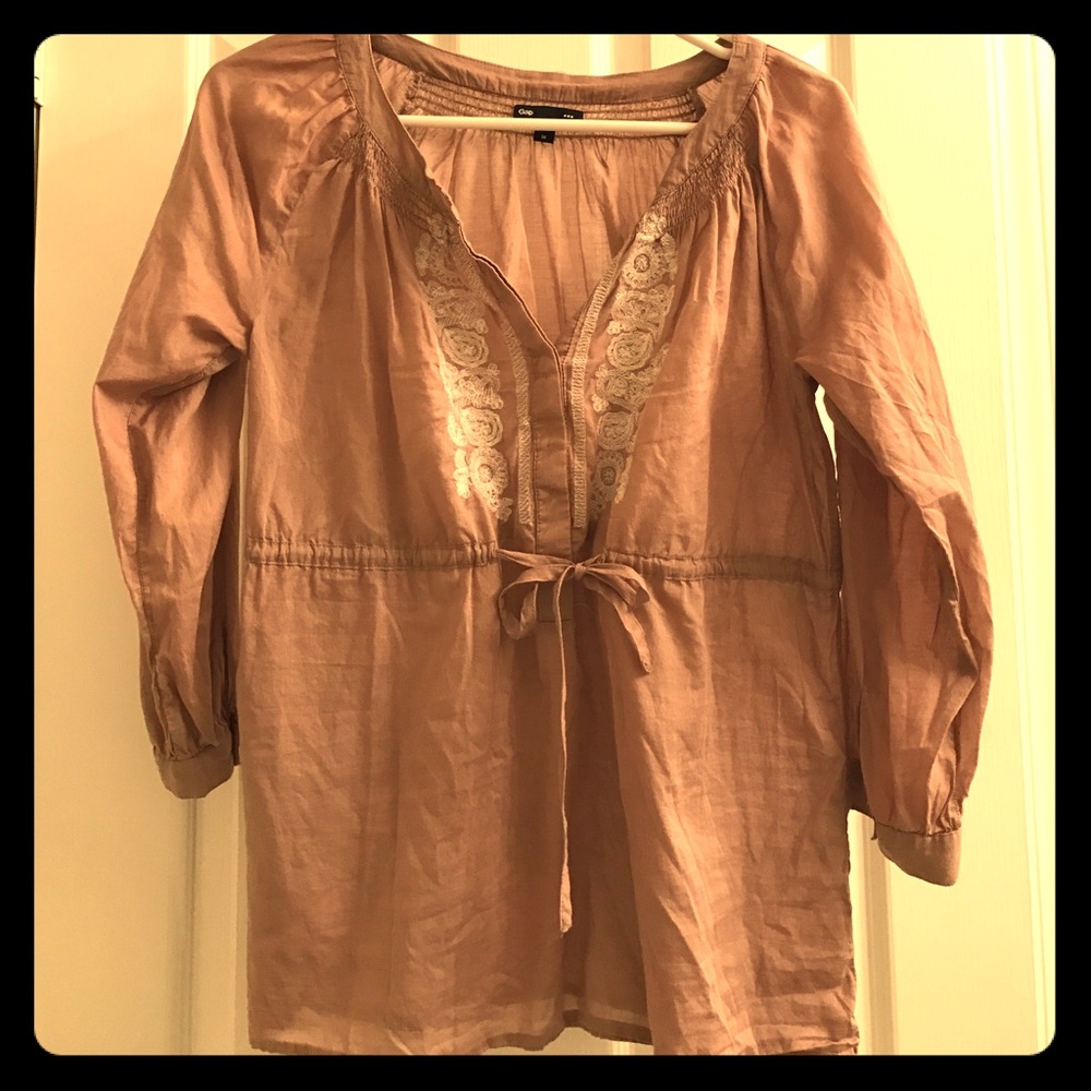 Blouse size MEDIUM.