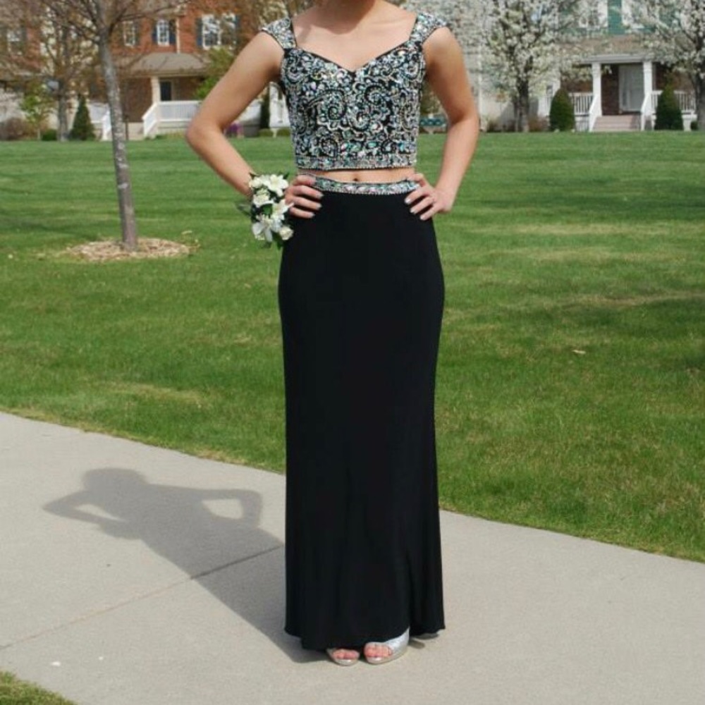 Black dress