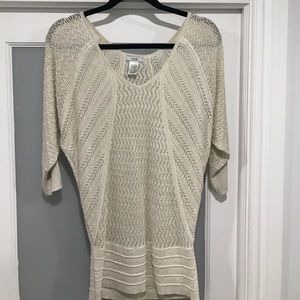 Cache size S gold and cream top