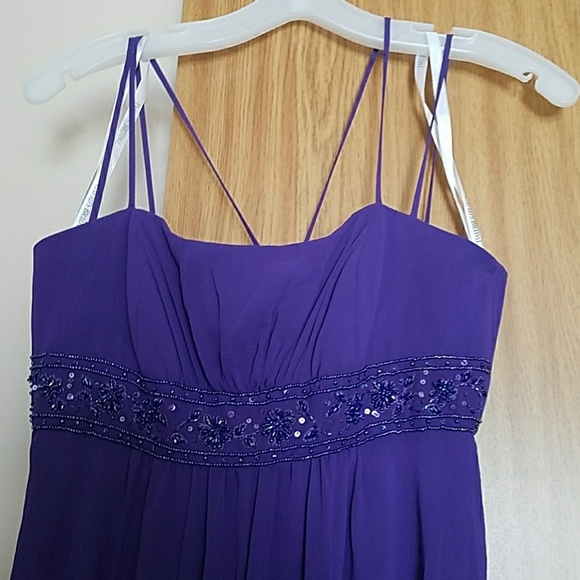 David Bridal gown - Picture 2 of 3