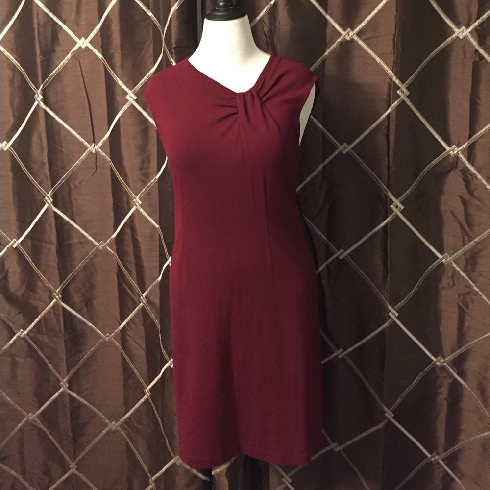 Maroon shift dress