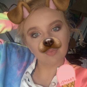 Meet your Posher, Makayla