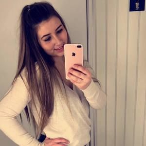 Meet your Posher, Mikala