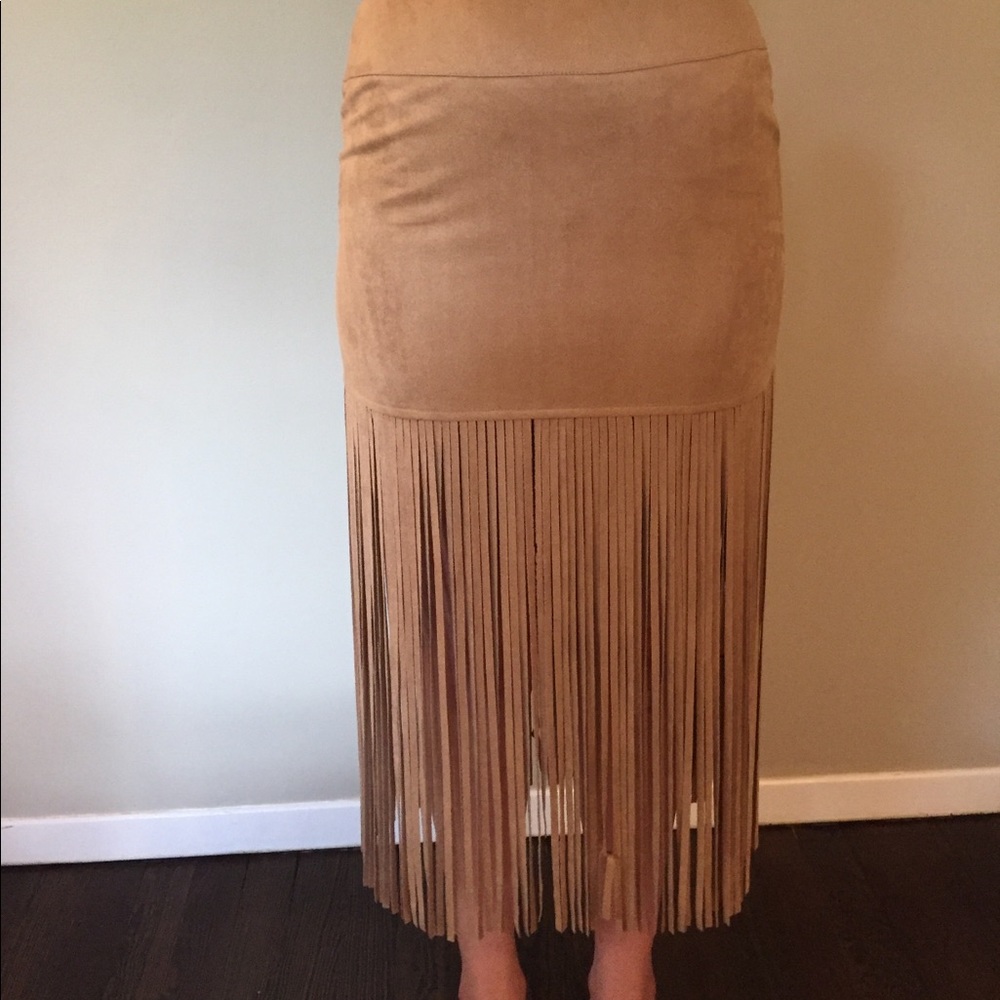 suede fringe skirt-NEVER WORN