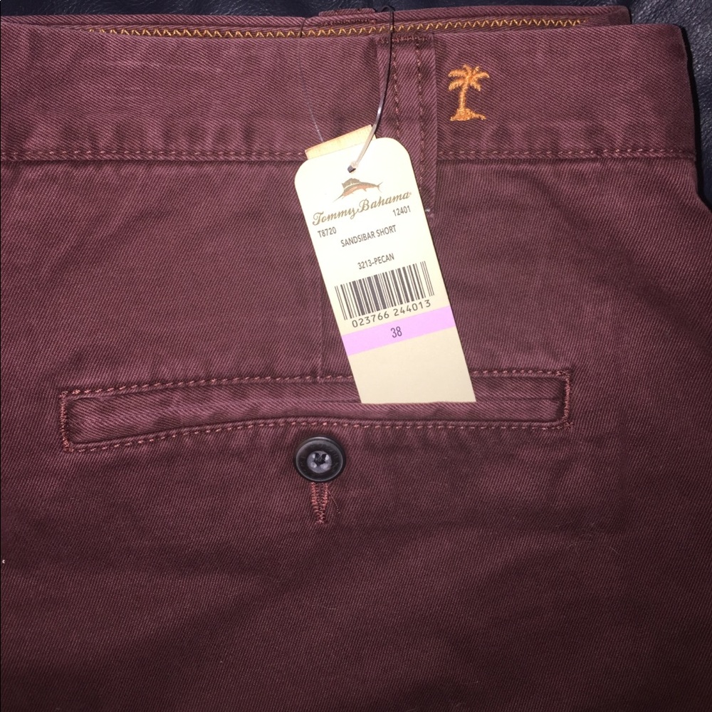 Tommy Bahama. Men's Shorts. Size 38.
