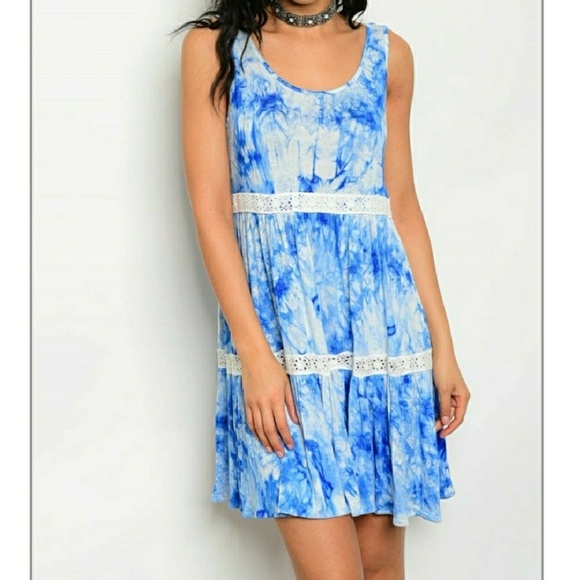 Dresses & Skirts - Tie-die Shift Dress w/ Lace Detail