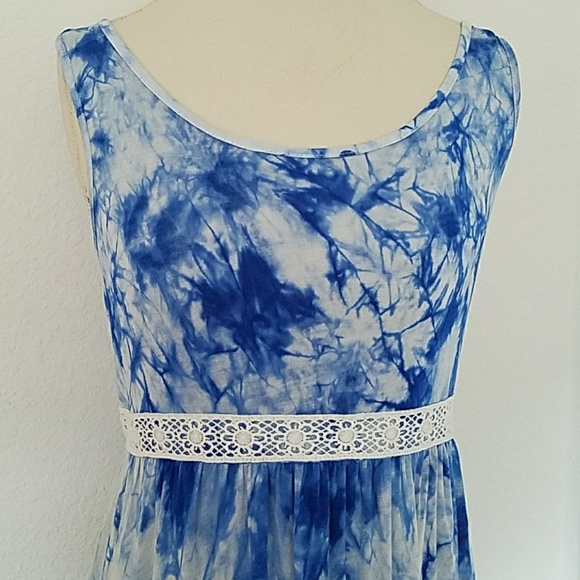 Tie-die Shift Dress w/ Lace Detail - Picture 5 of 5