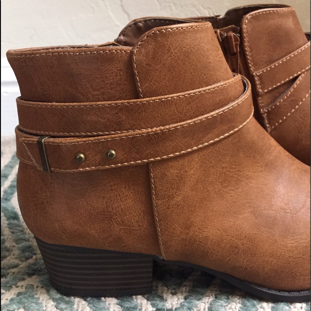 Lauren Conrad tan ankle boots 8.5 - NEW!