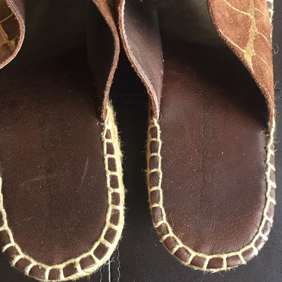 Andre Assous Wedges - Picture 3 of 4