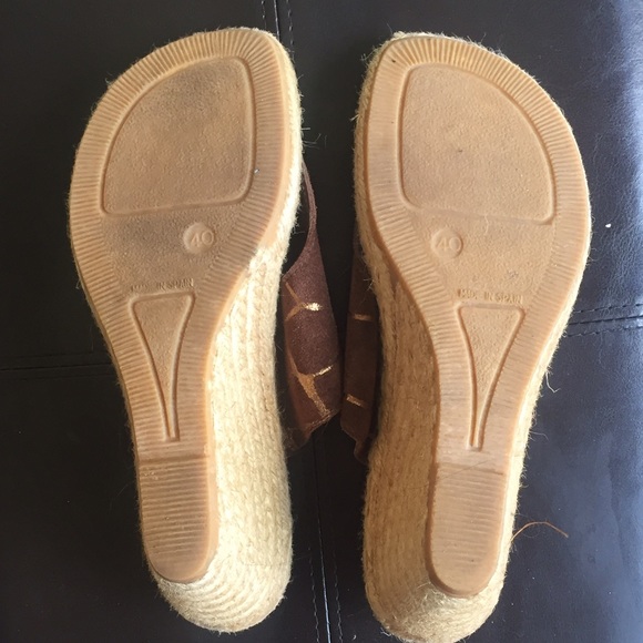 Andre Assous Wedges - Picture 4 of 4