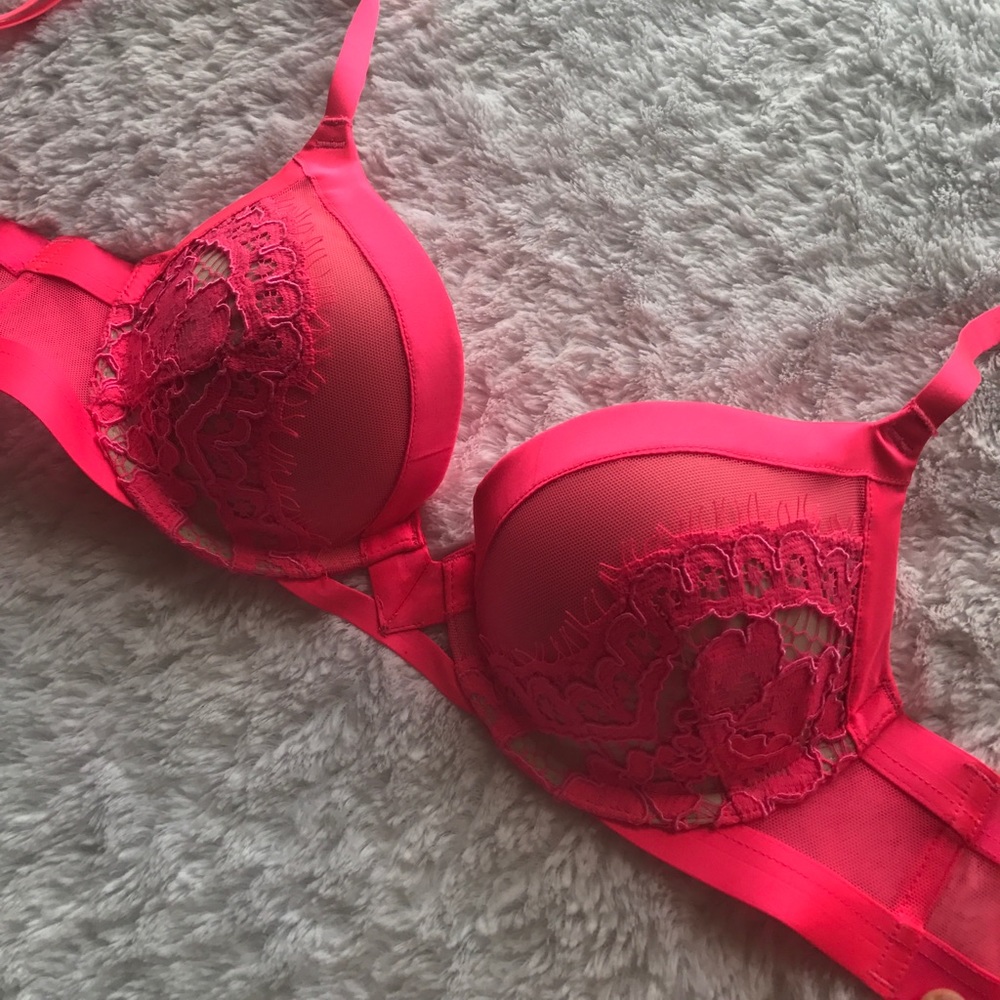 NWOT VS Very Sexy Bra