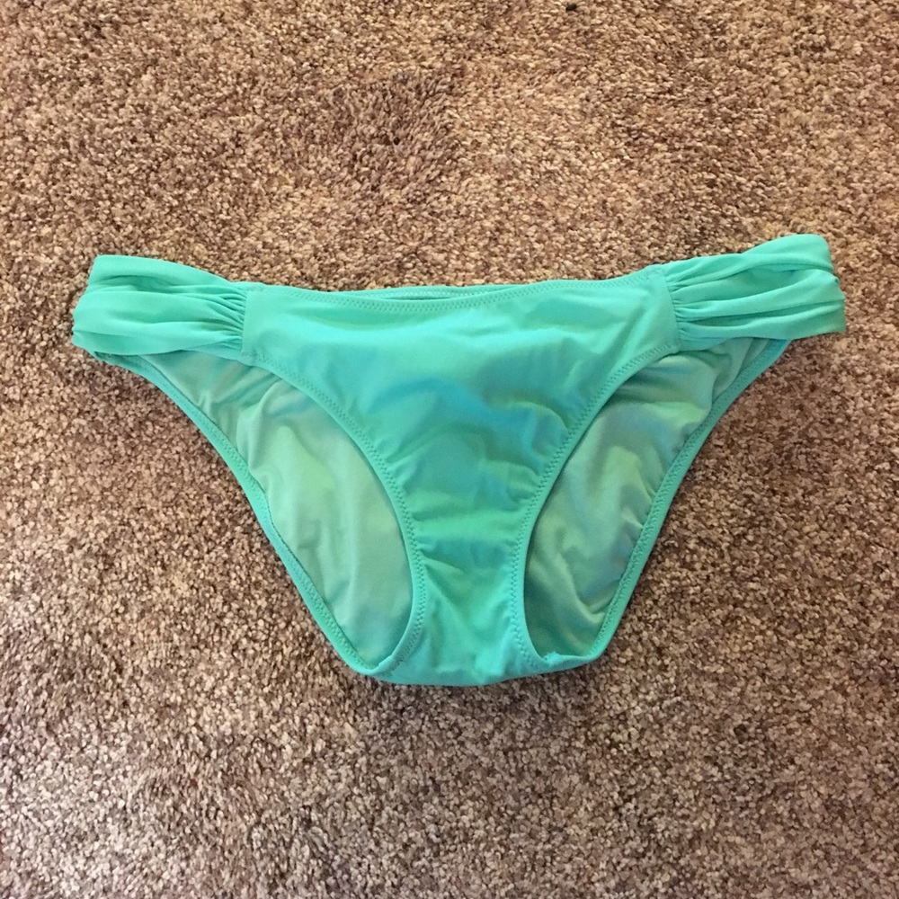 Victoria Secret swimsuit bottoms Size Medium