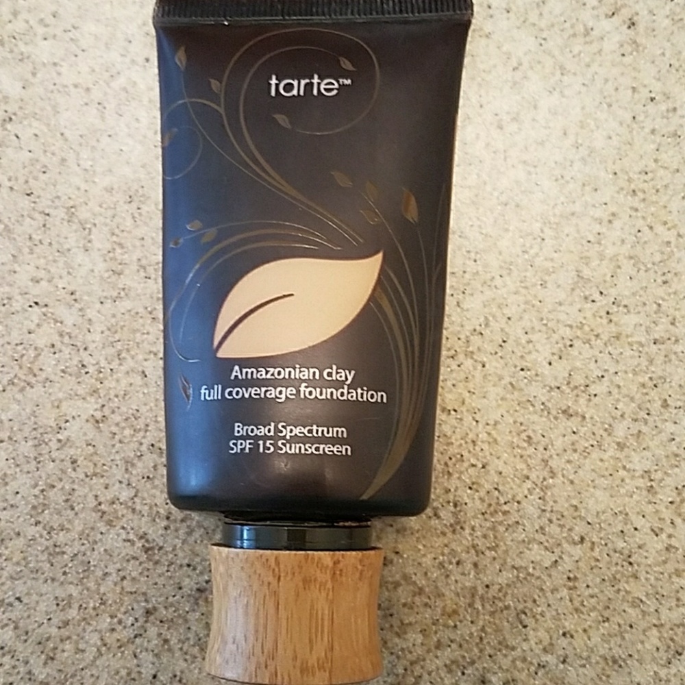 Tarte Medium Honey full coverage foundation
