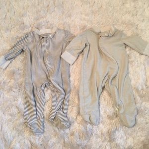 Pair of Dor Dor & Gor Gor Organic Cotton Footies