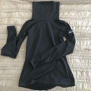 Nike pull over