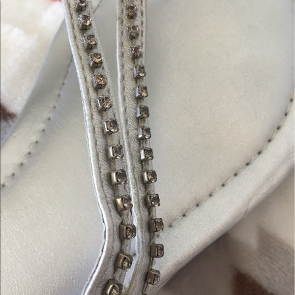 Coconut Sparkle Sandals - Picture 3 of 3