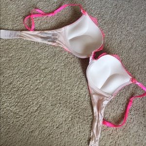 Victoria Secret Bombshell