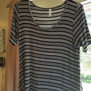 New lularoe LG perfect tee