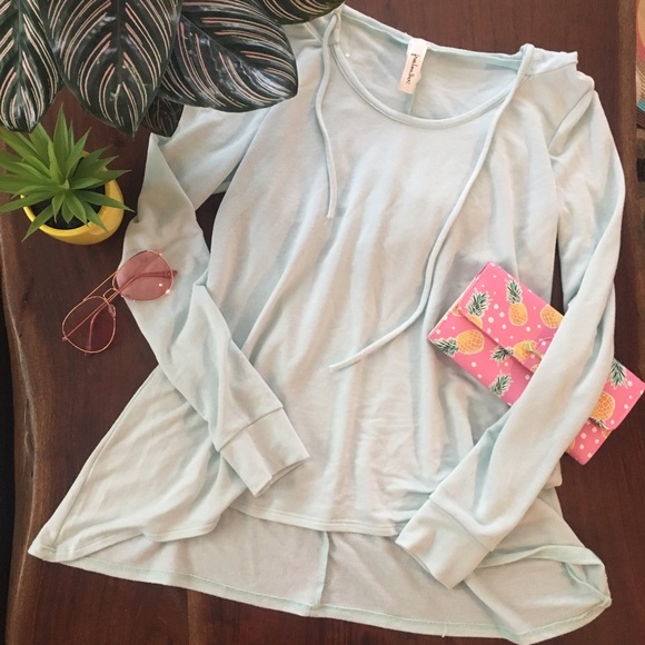 Freeloader Tops - Light blue summer hoodie