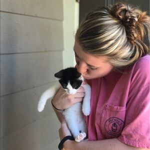 Meet your Posher, Olivia