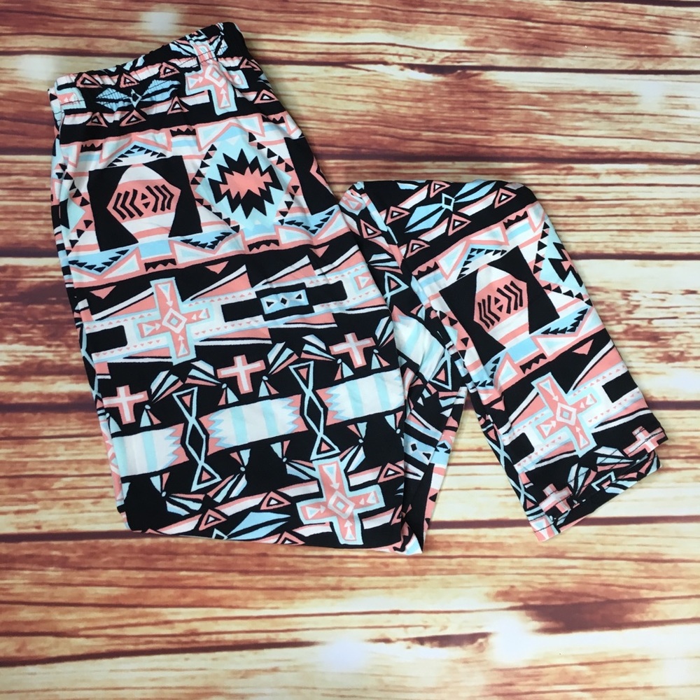 PASTEL AZTEC PRINT LEGGINGS