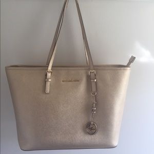 Michael Kors Jet Setter