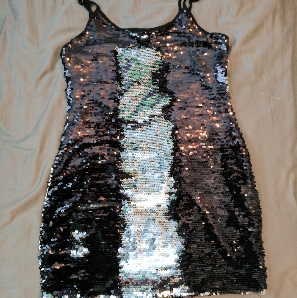 NWT color changing sequined minidress