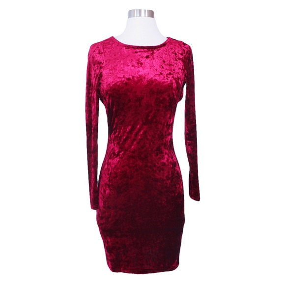 ❗️FINAL PRICE❗️ Red Cowl Back Velvet Bodycon Dress - Picture 5 of 7
