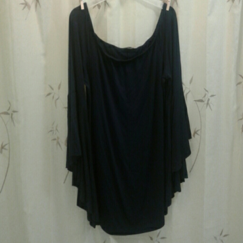 Off-the-shoulder Navy blouse