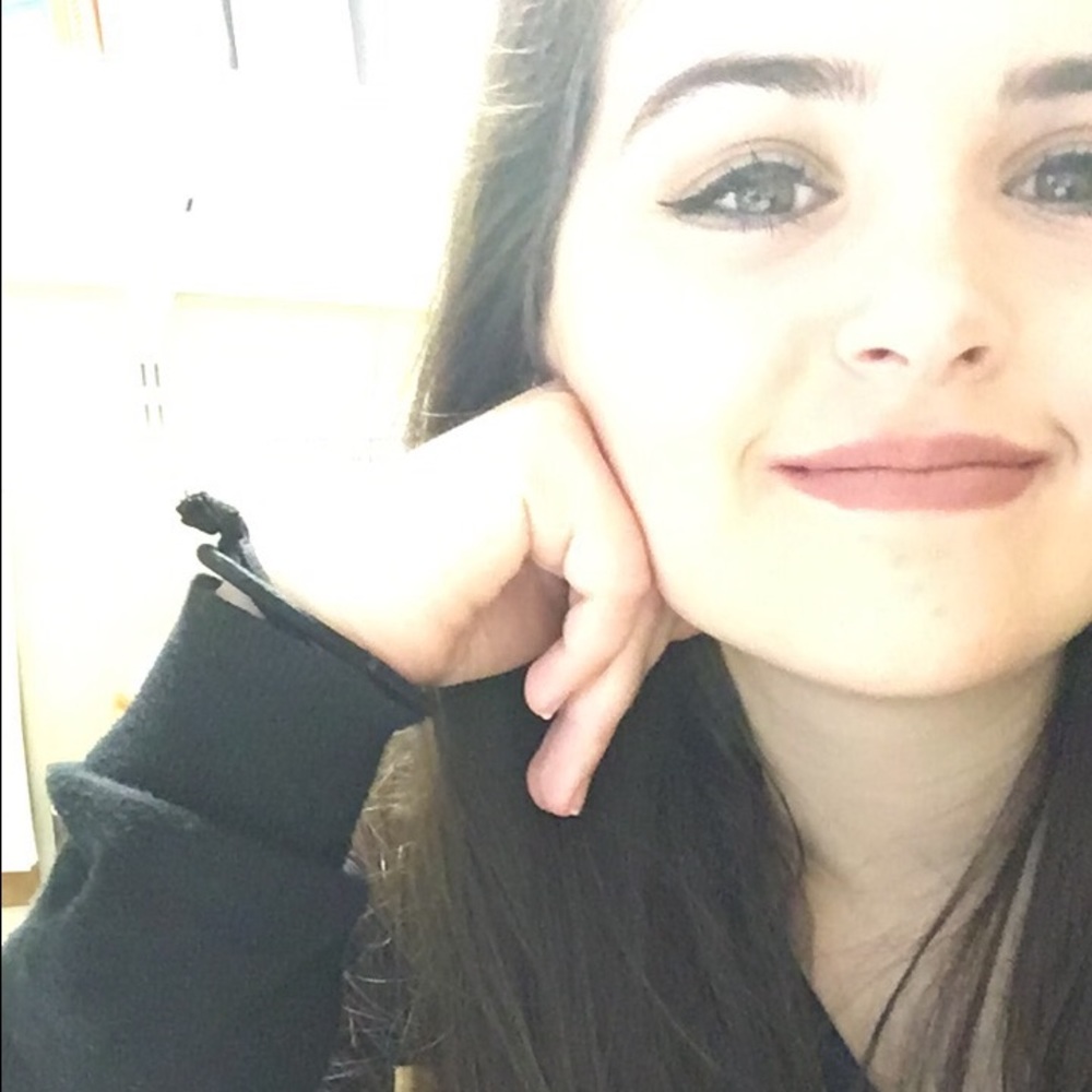 Meet your Posher, Michaela