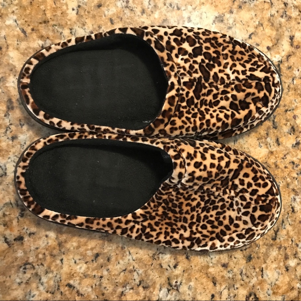 Leopard print slippers