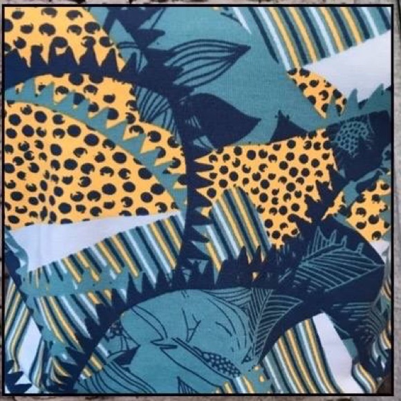 LuLaRoe Randy - Picture 2 of 3