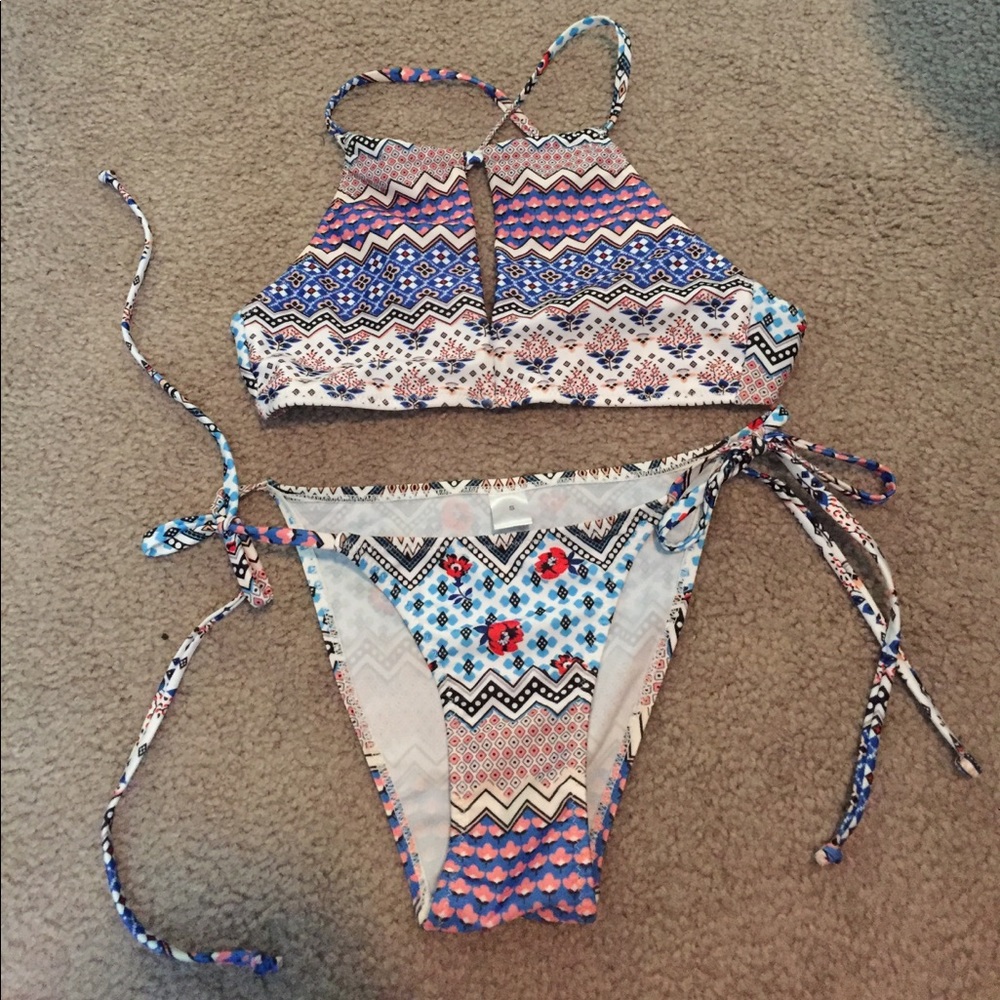 Adorable cheeky bikini set