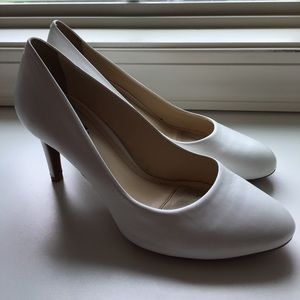 Alex Marie White Closed Toe Heels