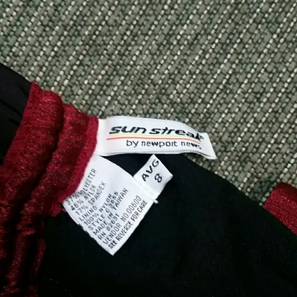 Ladies swimsuit - Picture 3 of 3