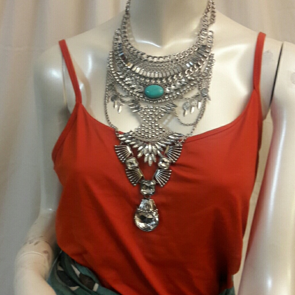 Beautiful Multipurpose Scarf - Picture 3 of 4