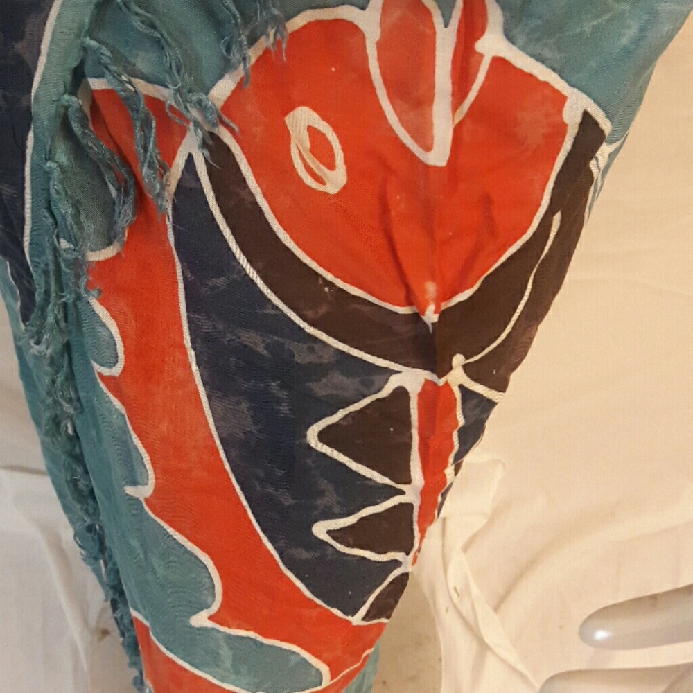 Beautiful Multipurpose Scarf - Picture 4 of 4