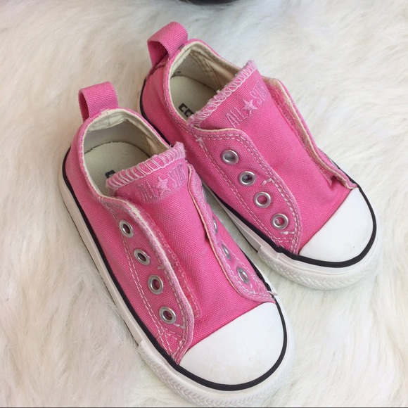 Converse Shoes Toddler Pink Velcro Converse Size 6 Converse Shoes Toddler Pink Velcro Converse Size 6