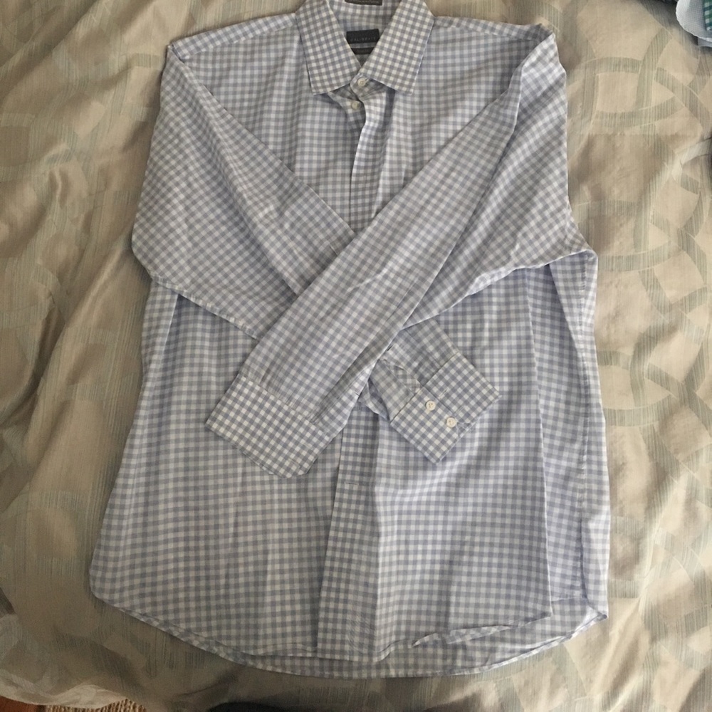Men's trim fit dress shirt