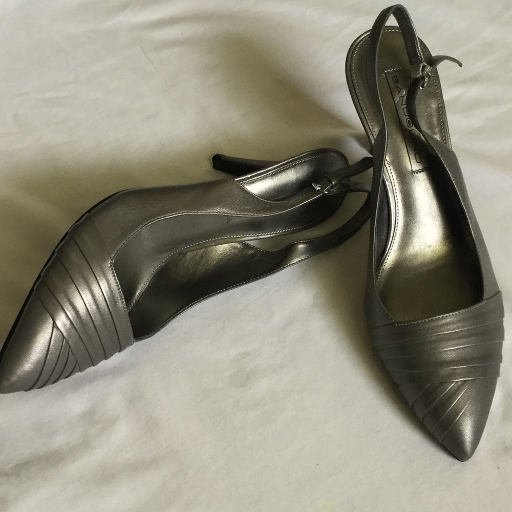 Grey Bandolino heels shoes. Size 9M
