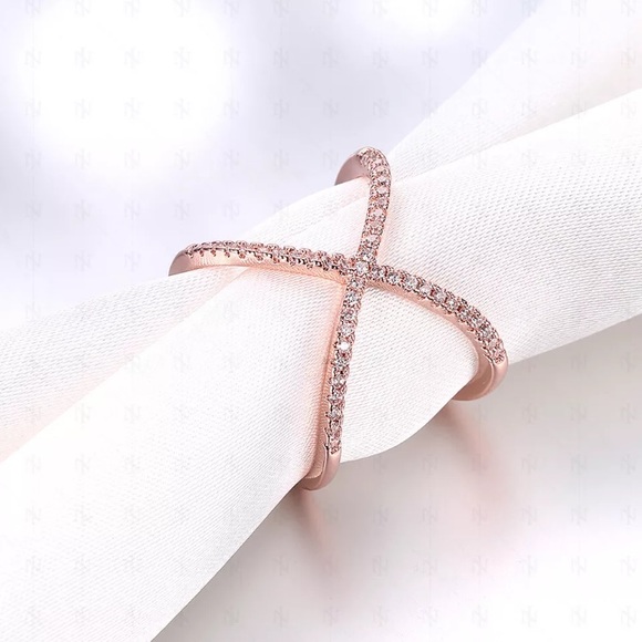 Rose Gold Crisscross Ring - Picture 2 of 2
