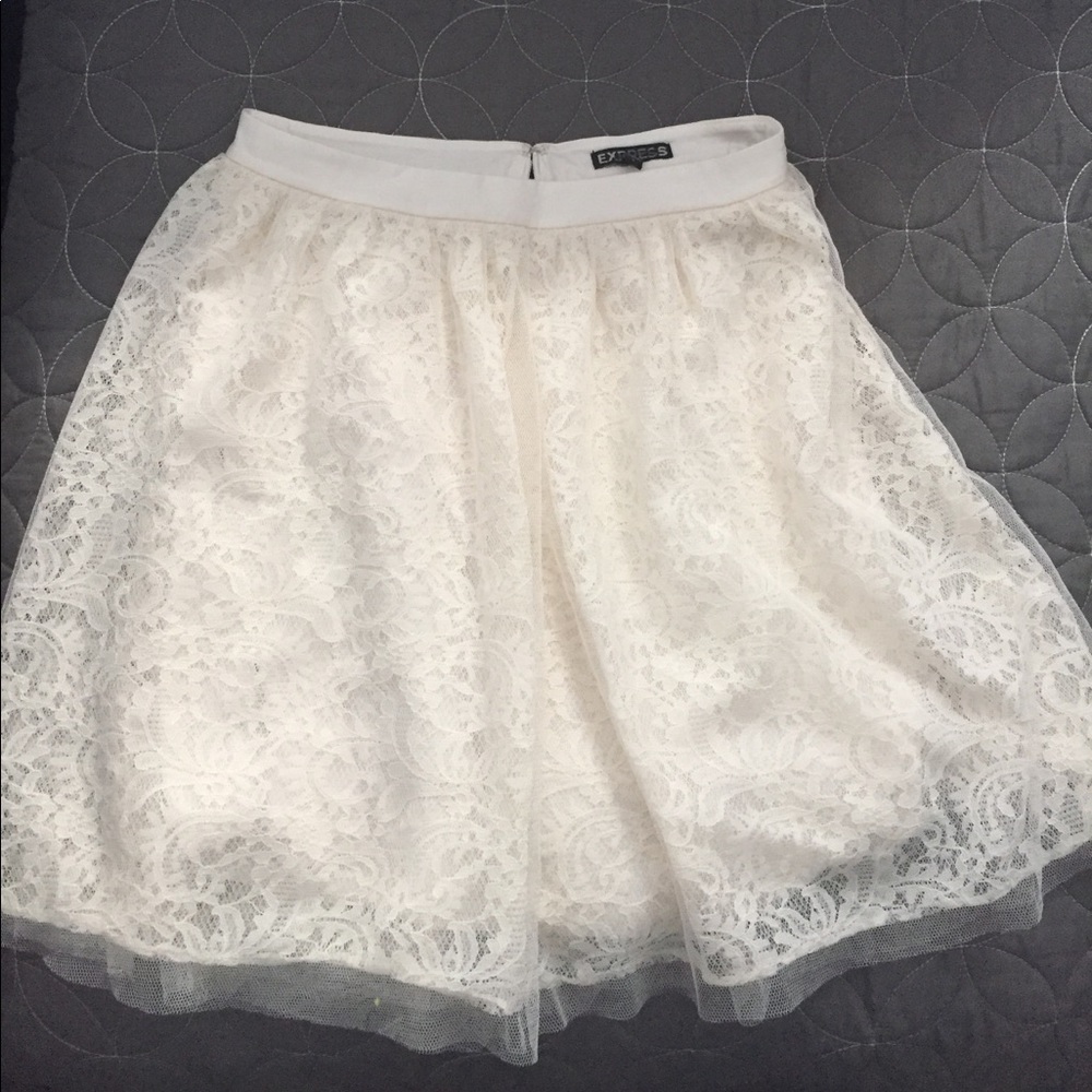 OFFERS WELCOME White lace skirt