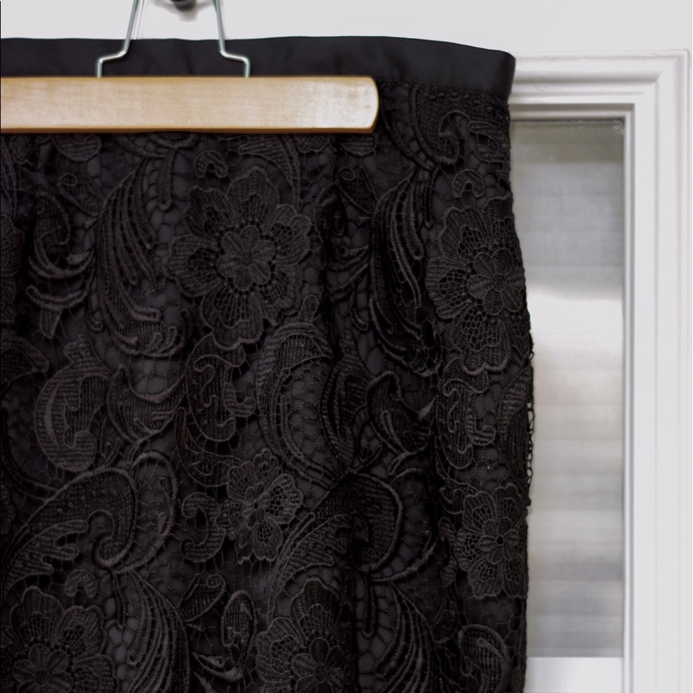 NWOT Adrianna Papell Black Lace Skirt
