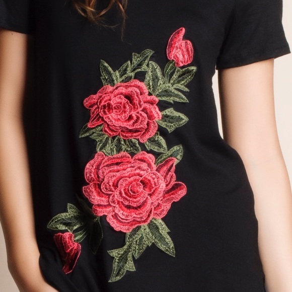 Embroidered Short Sleeve Tee / Top - Picture 4 of 4