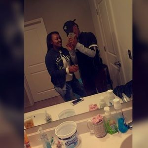 Meet your Posher, Dee