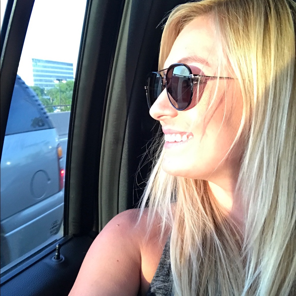 Meet your Posher, Whitney