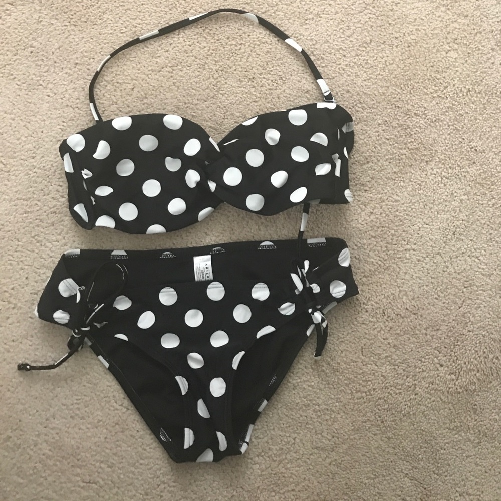 Black polka dot 👙✨